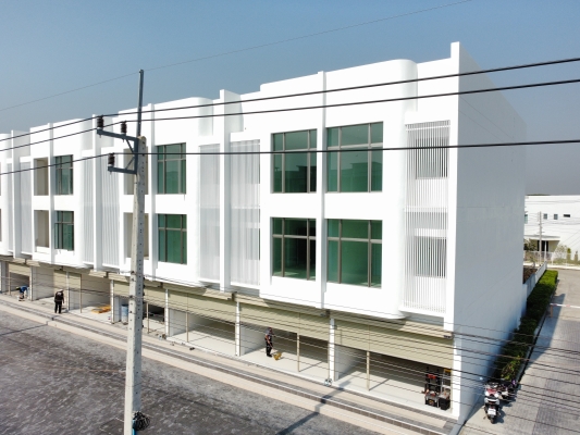 ตรวจอาคารพาณิชย์ 3 ชั้น นครสวรรค์