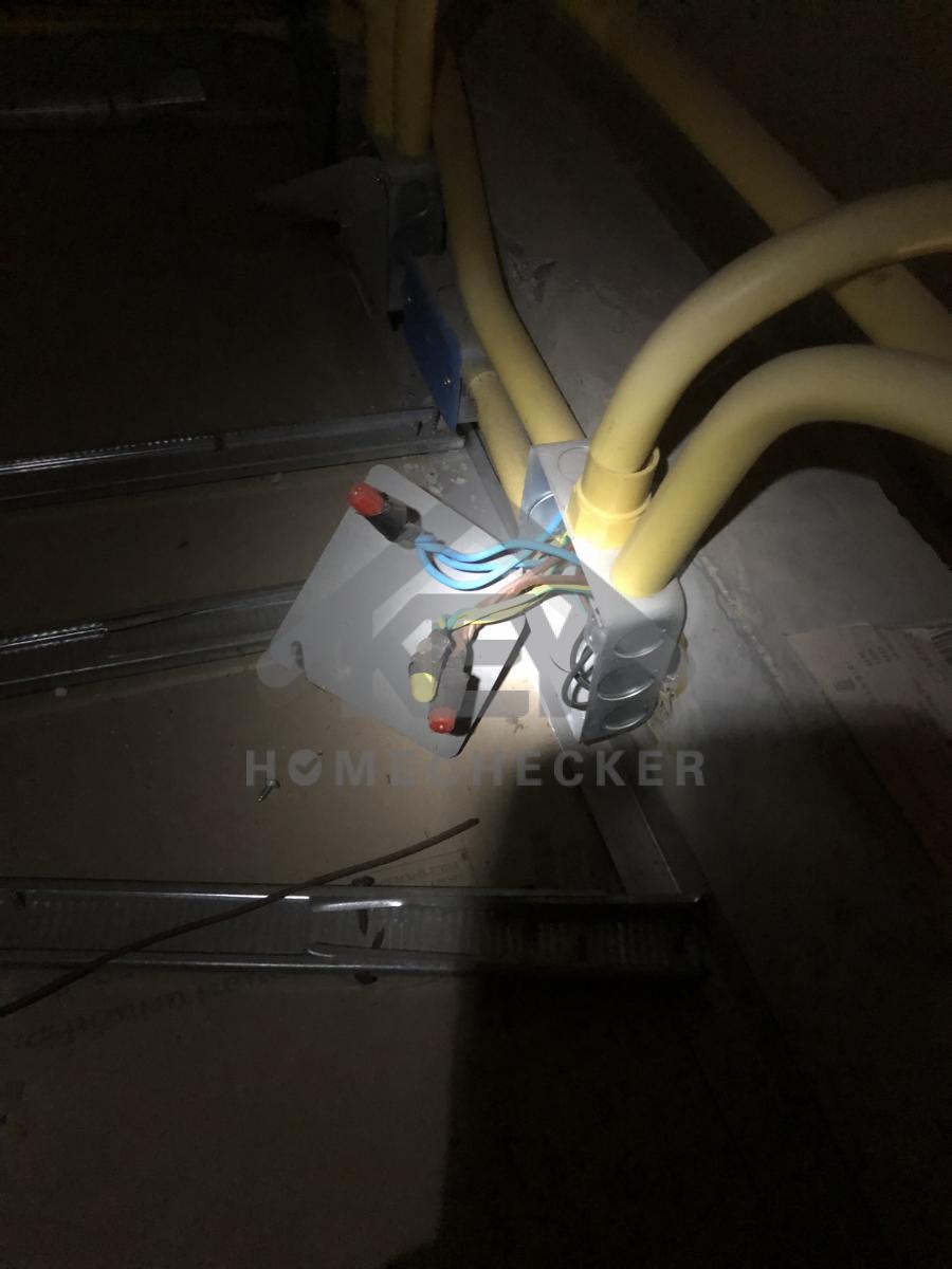 งานตรวจสอบหลังคา