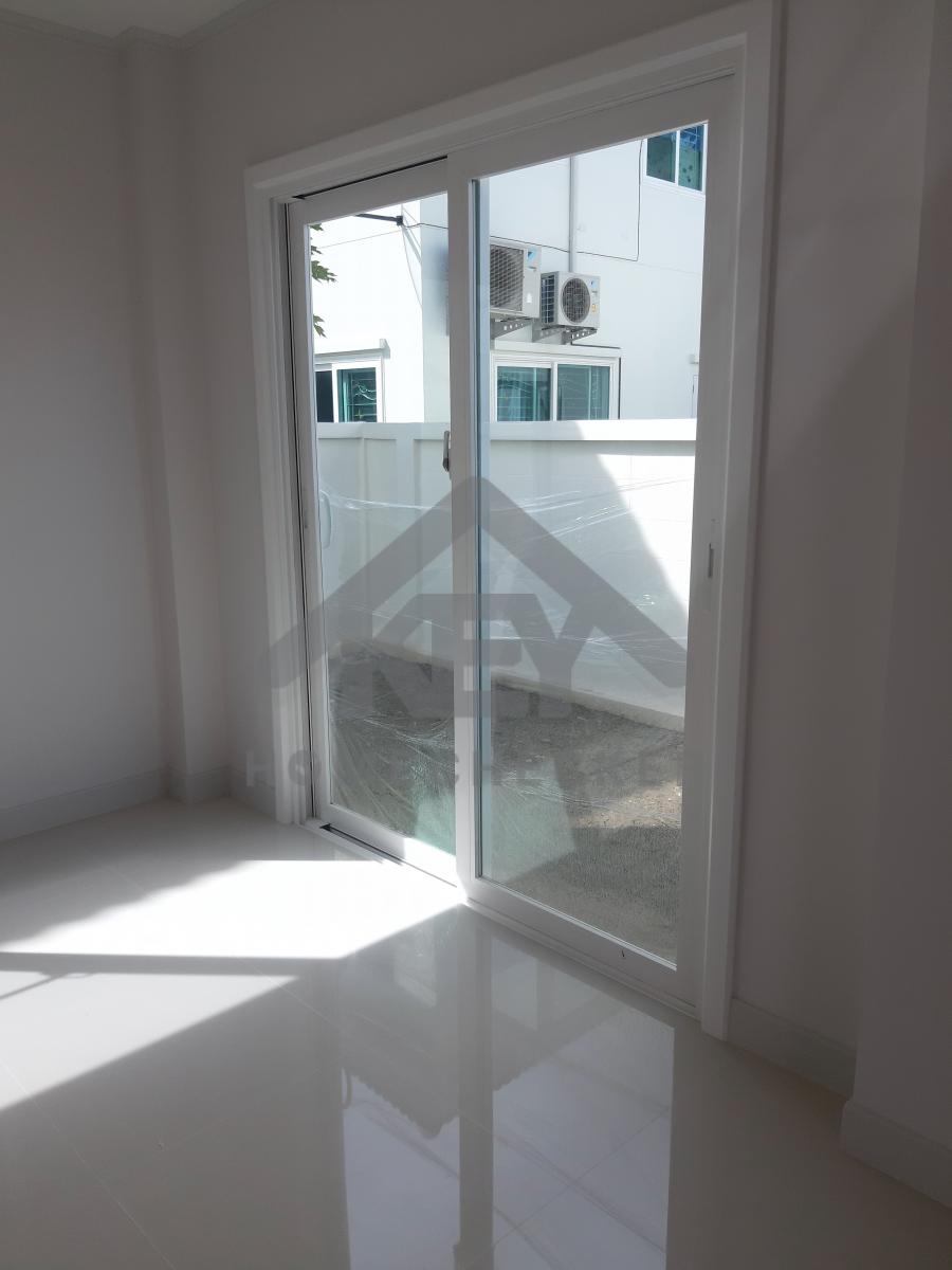 งานห้องโถง ห้องนั่งเล่น