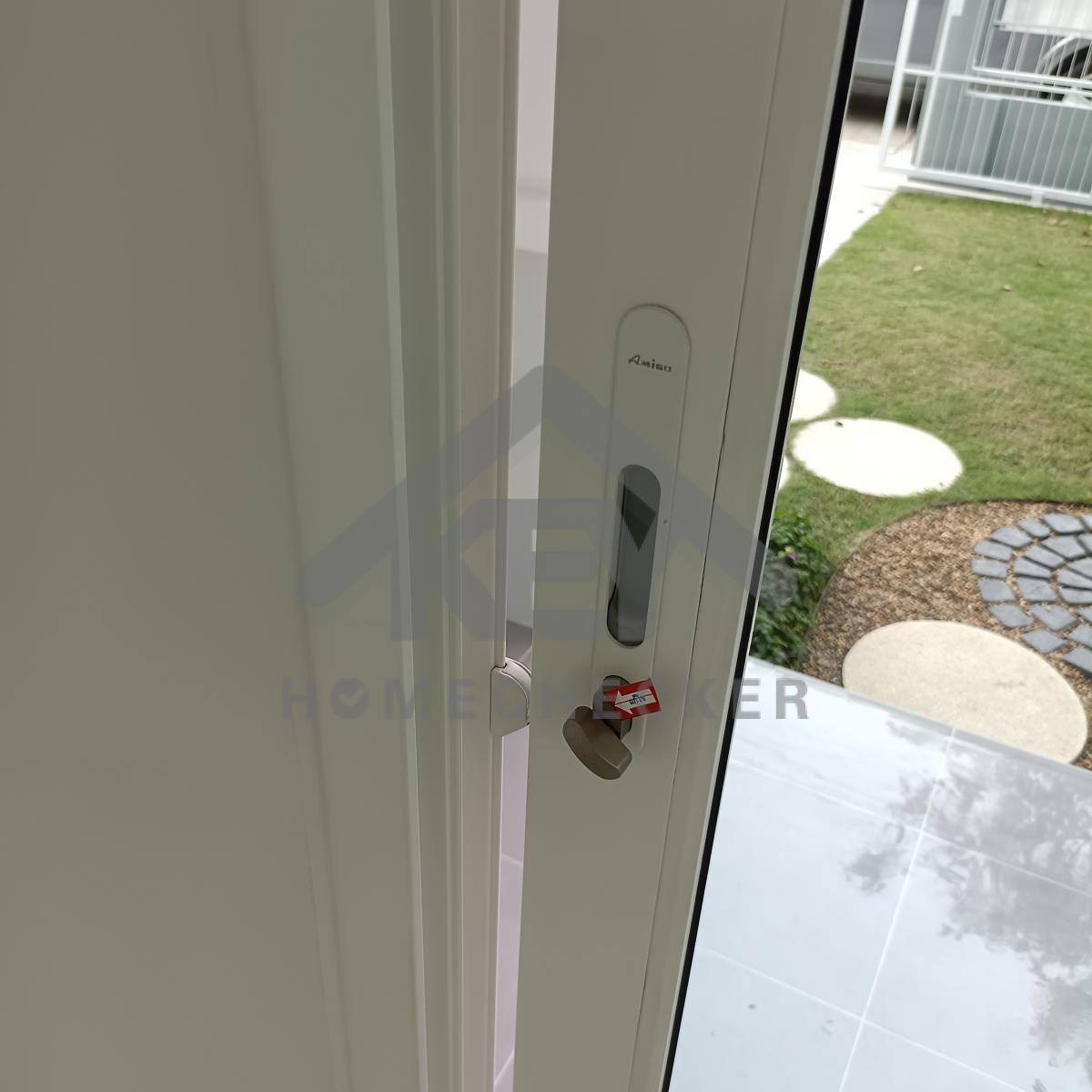 งานห้องโถง ห้องนั่งเล่น