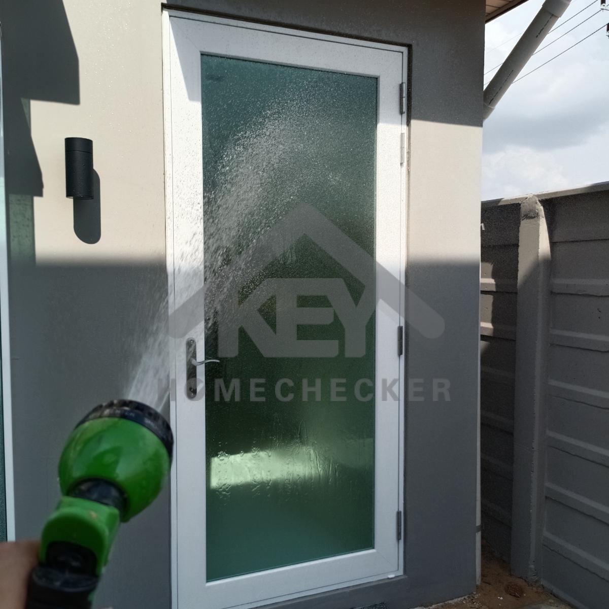 งานเทสน้ำ ประตูหน้าต่าง