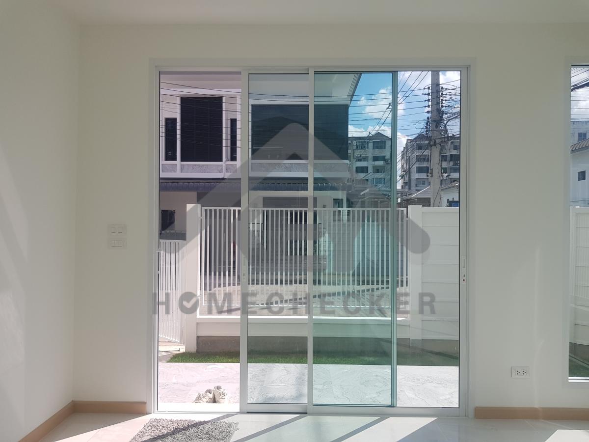 งานห้องโถง ห้องนั่งเล่น