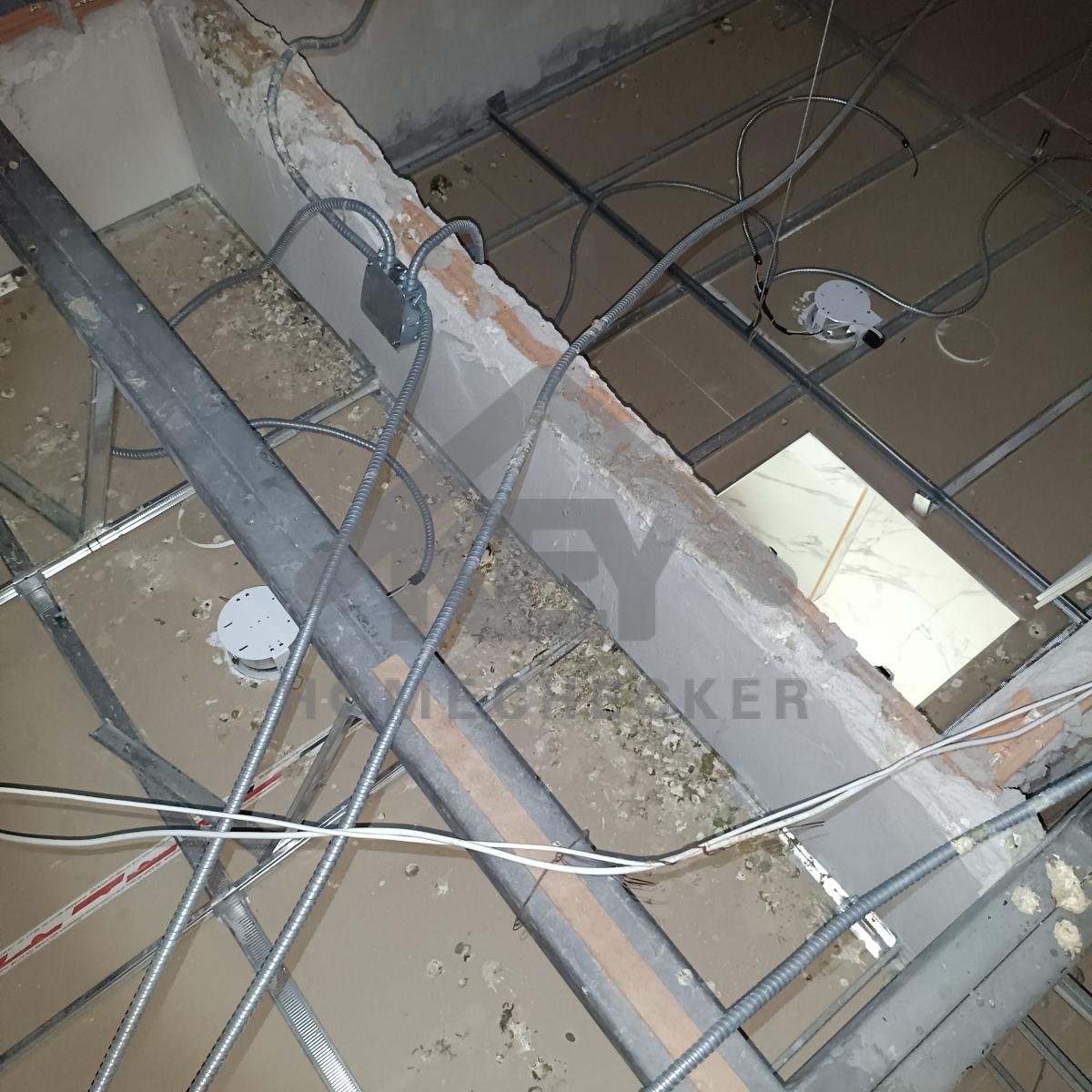 งานตรวจสอบหลังคา