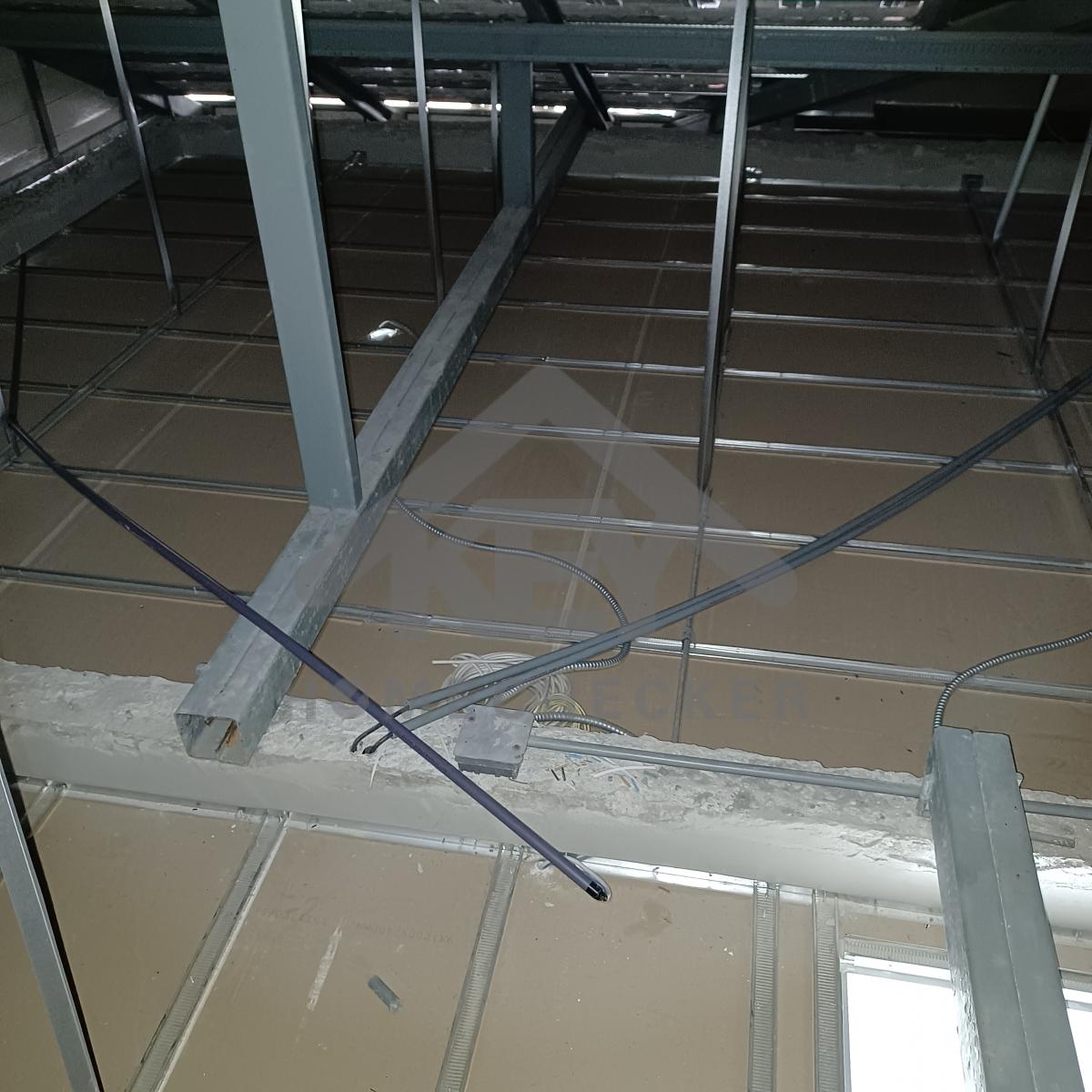 งานตรวจสอบหลังคา