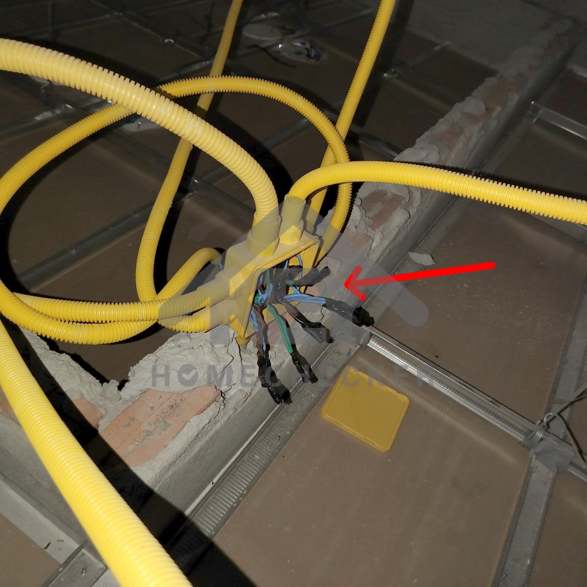 งานตรวจสอบหลังคา