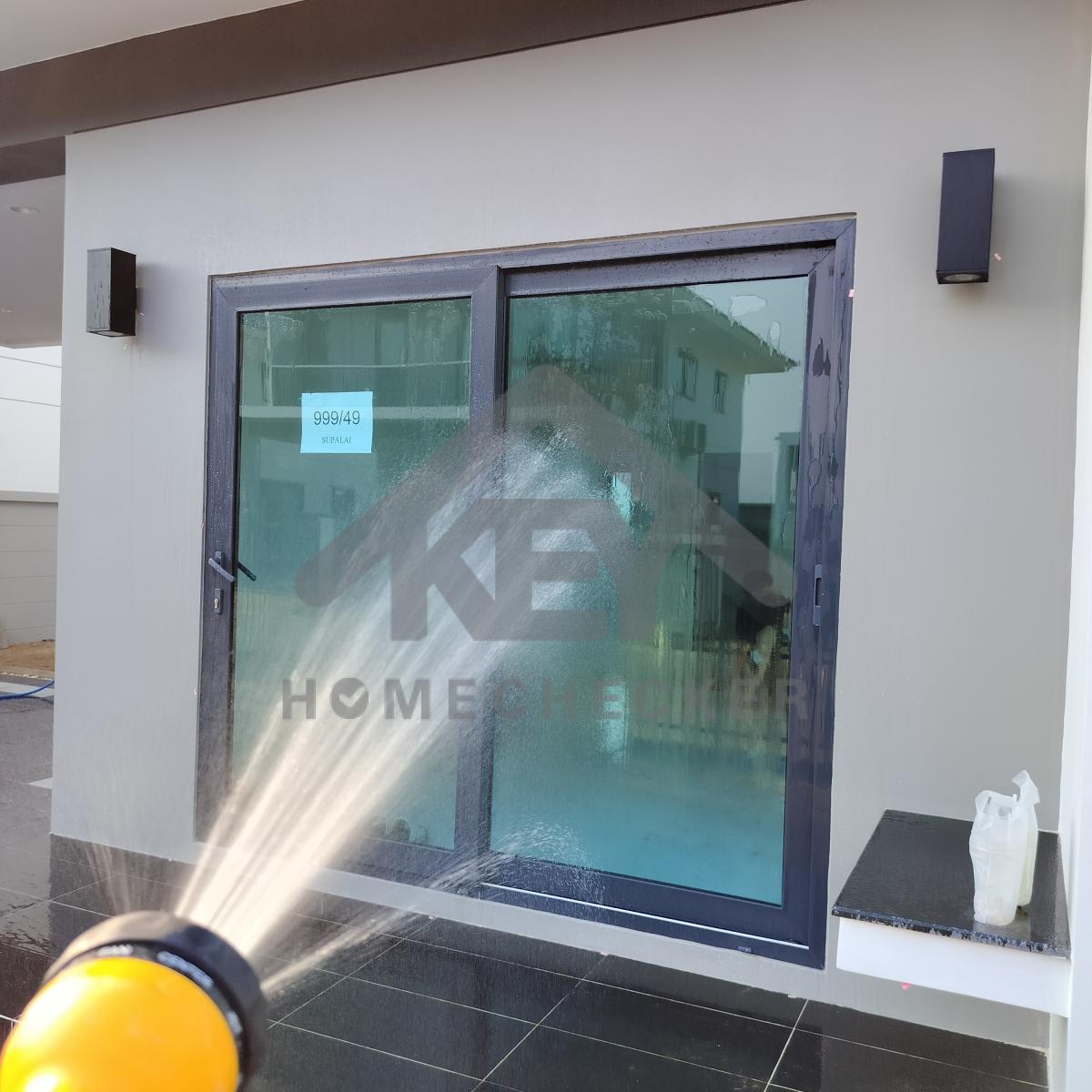 งานเทสน้ำ ประตูหน้าต่าง