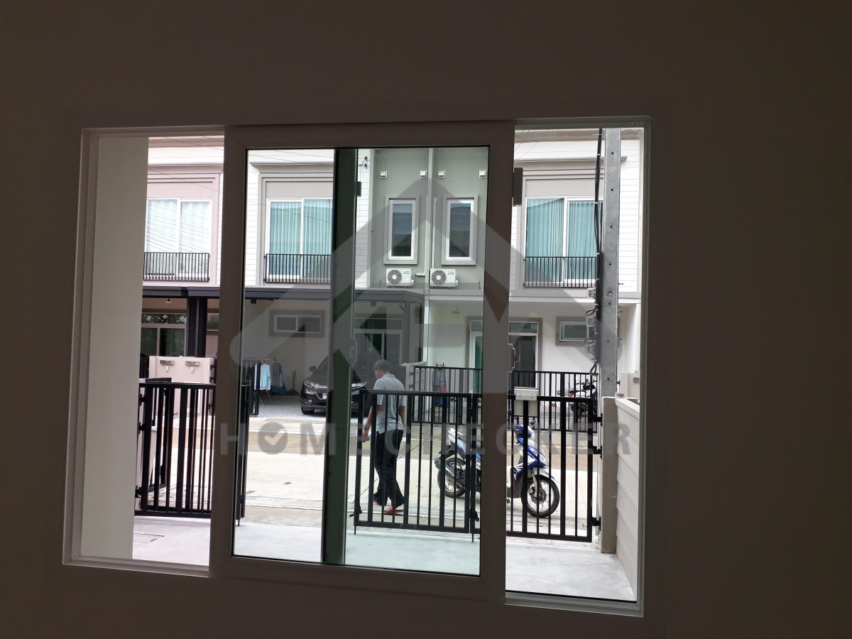 งานห้องโถง ห้องนั่งเล่น