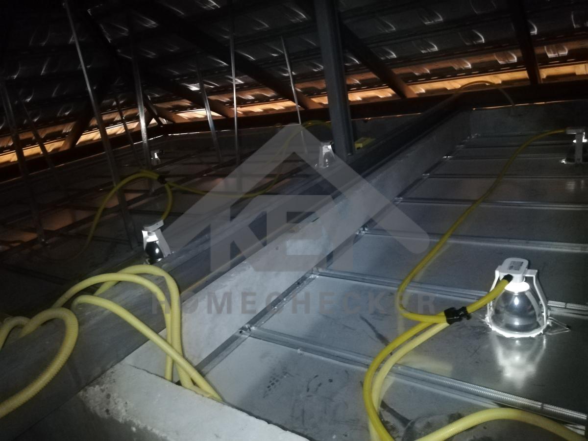 งานตรวจสอบหลังคา