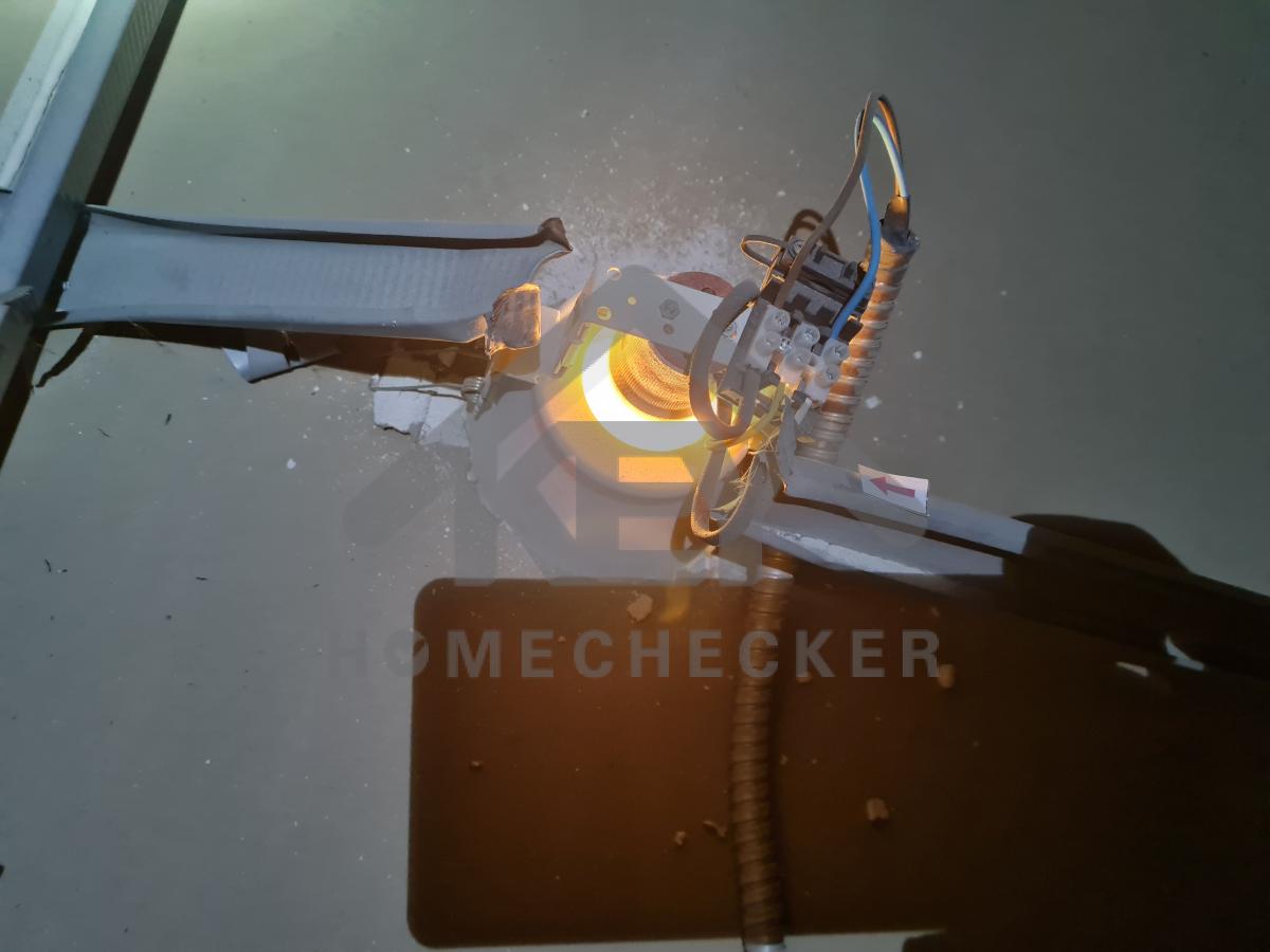 งานตรวจสอบหลังคา