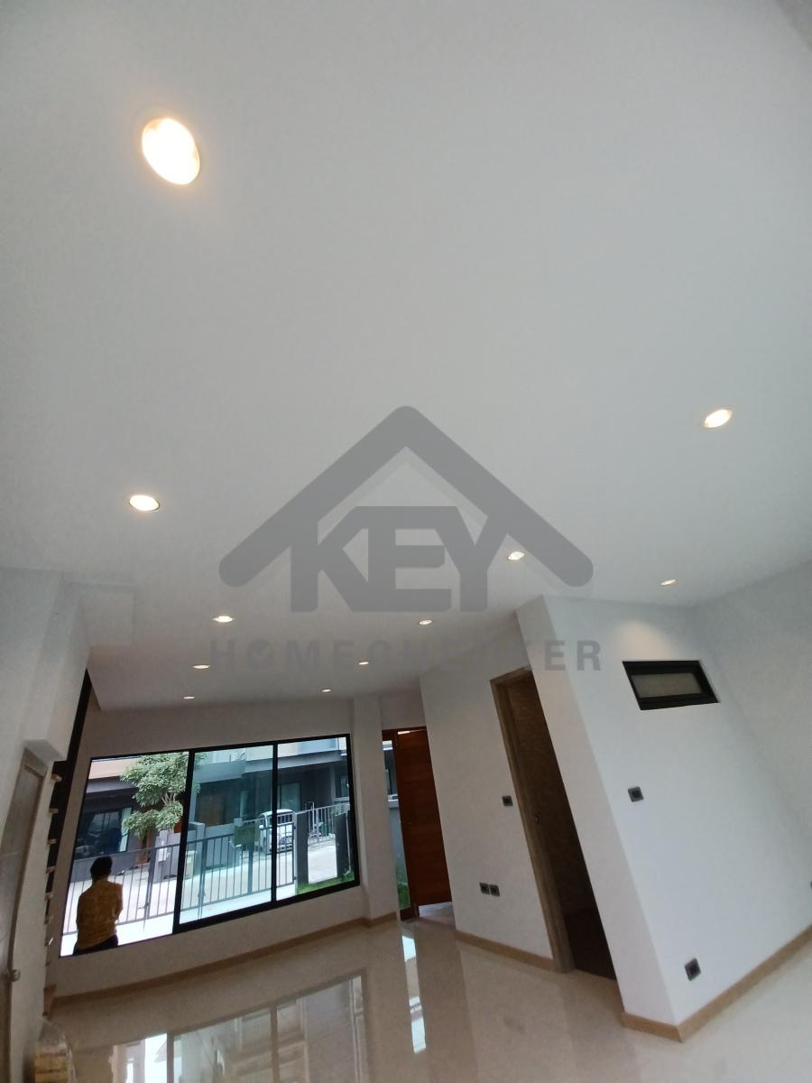 งานห้องโถง ห้องนั่งเล่น