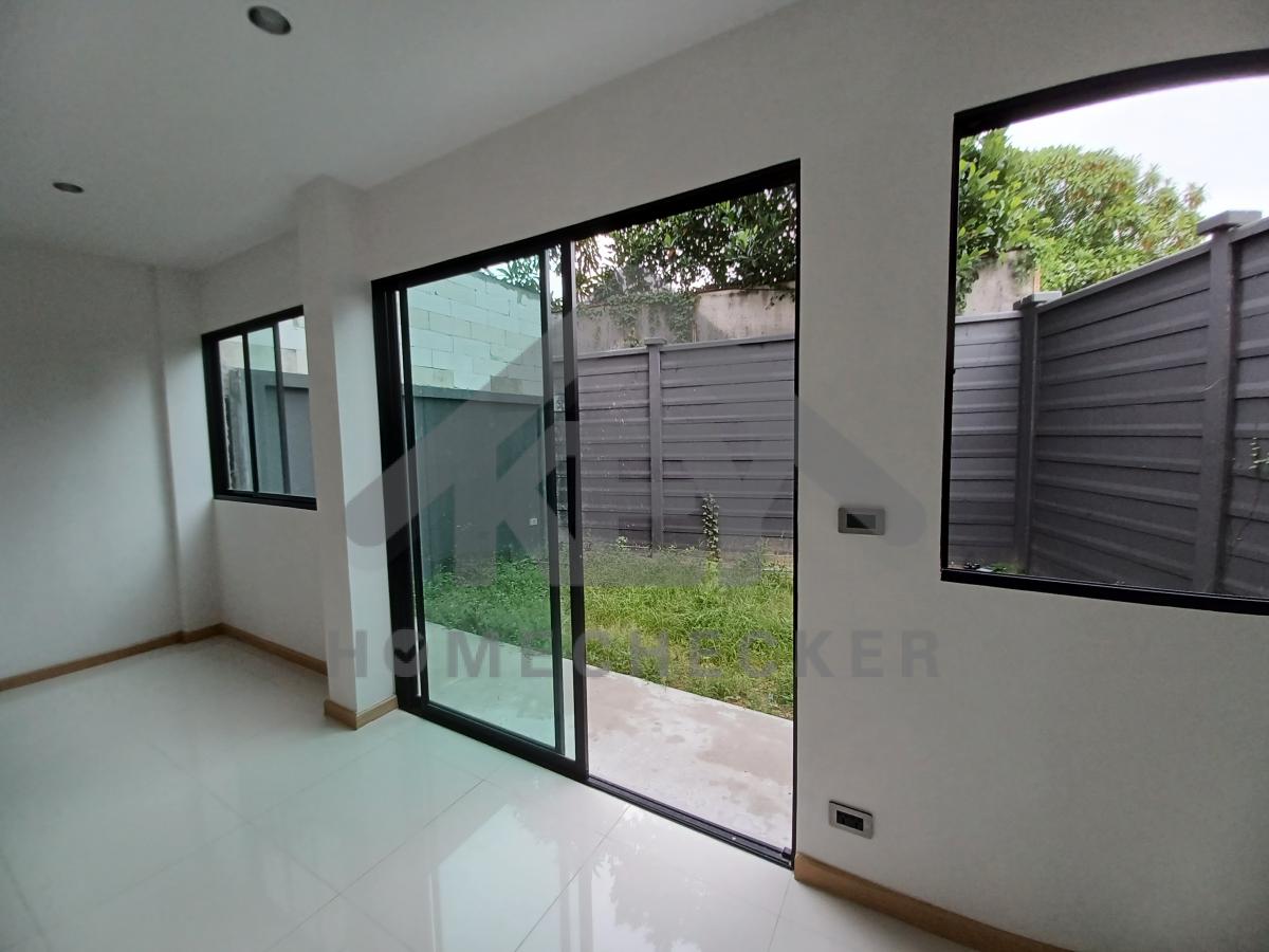 งานห้องโถง ห้องนั่งเล่น