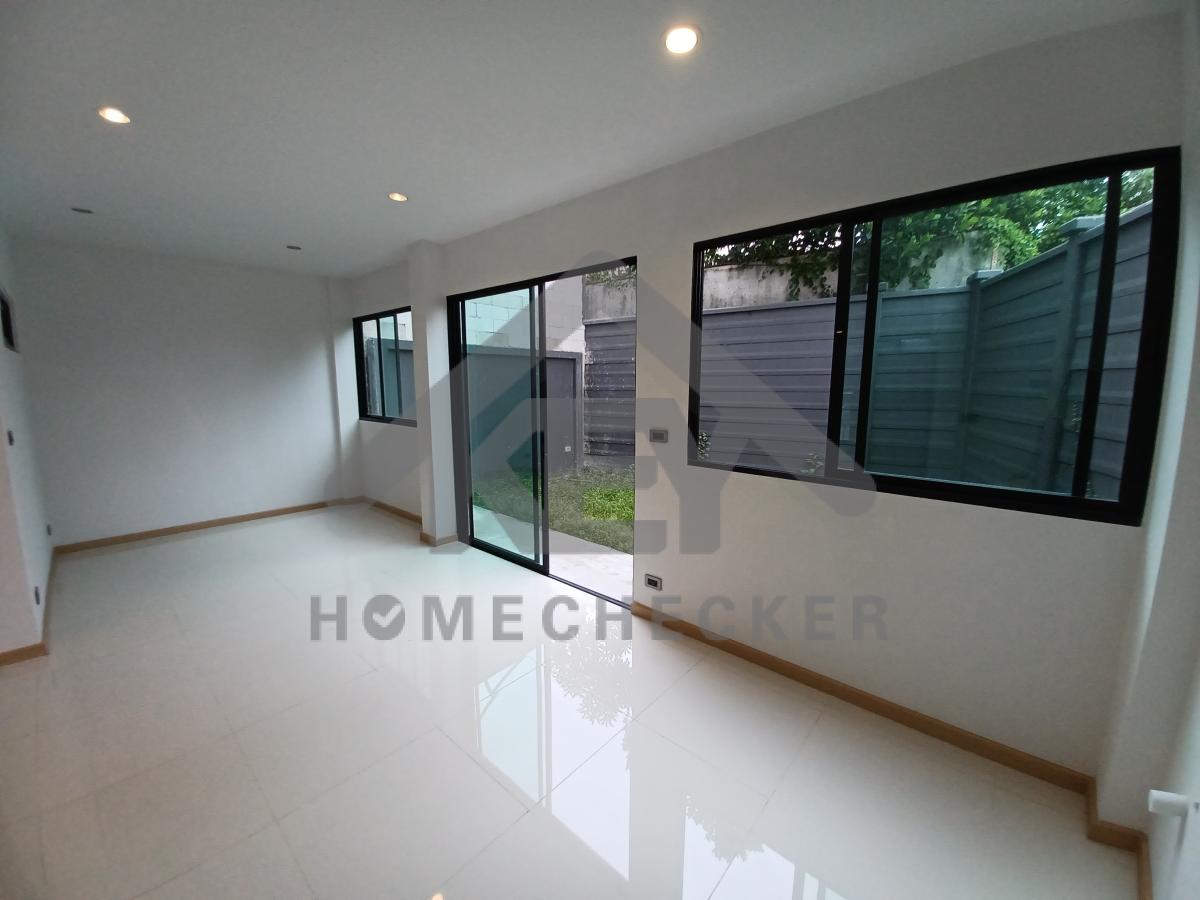 งานห้องโถง ห้องนั่งเล่น