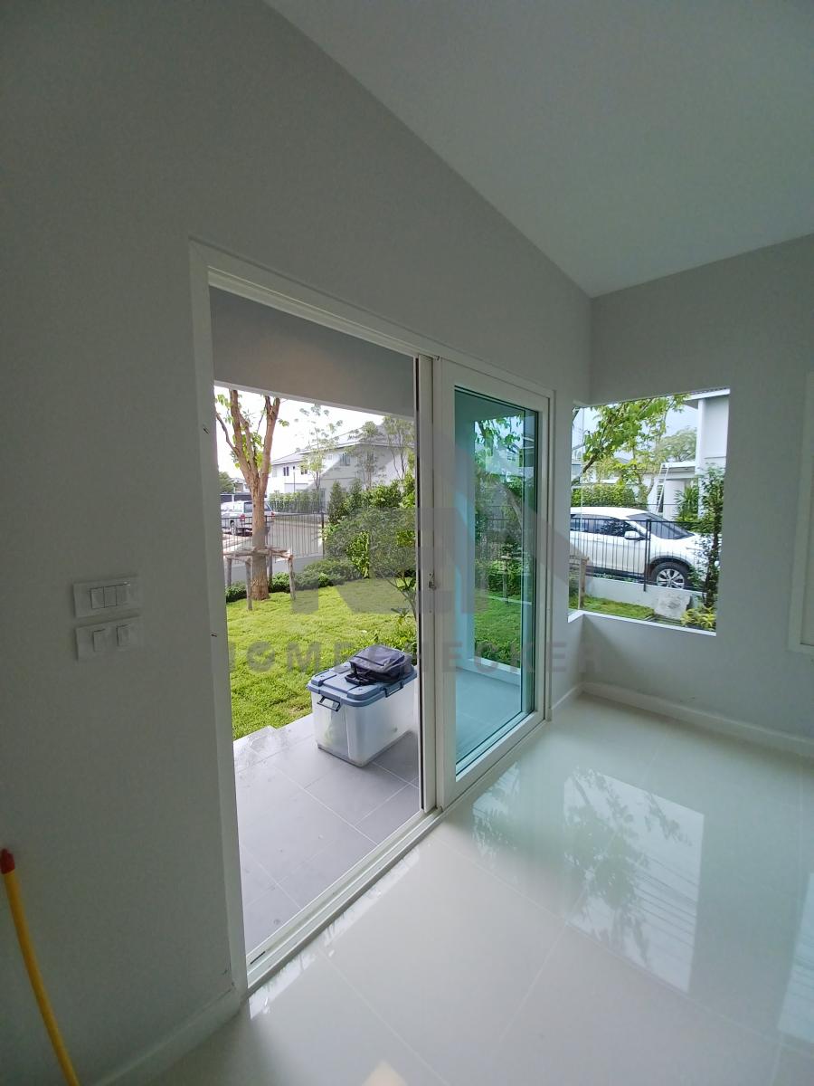 งานห้องโถง ห้องนั่งเล่น