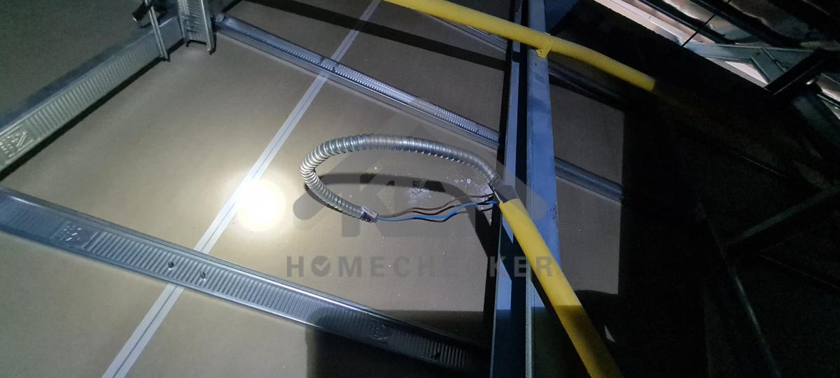 งานตรวจสอบหลังคา