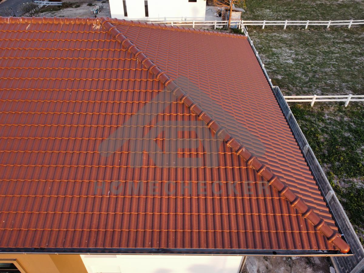 งานตรวจสอบหลังคา