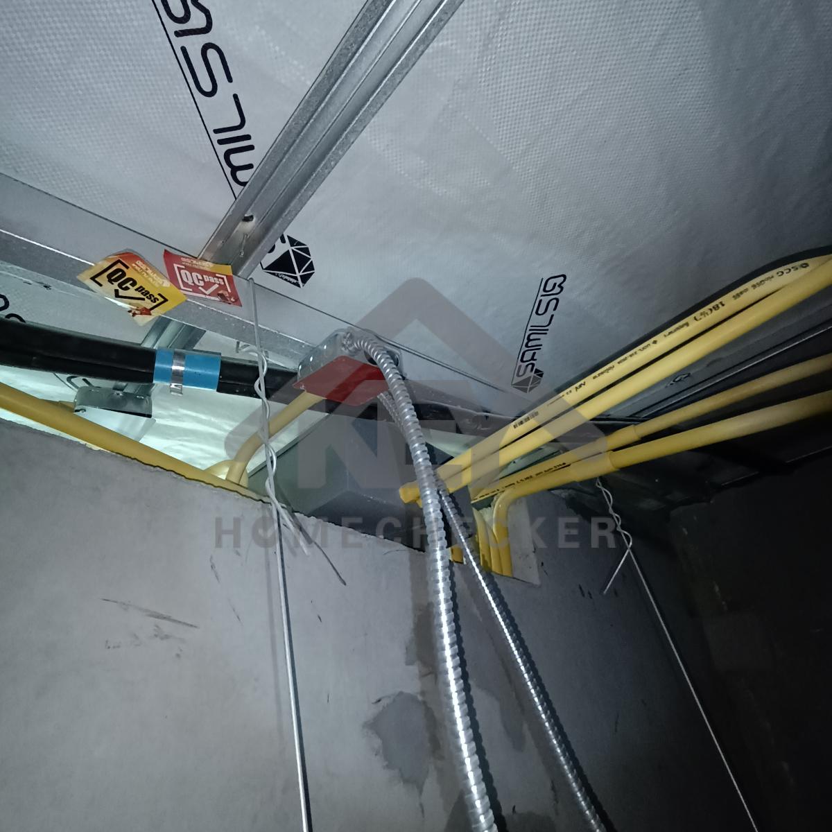 งานตรวจสอบหลังคา