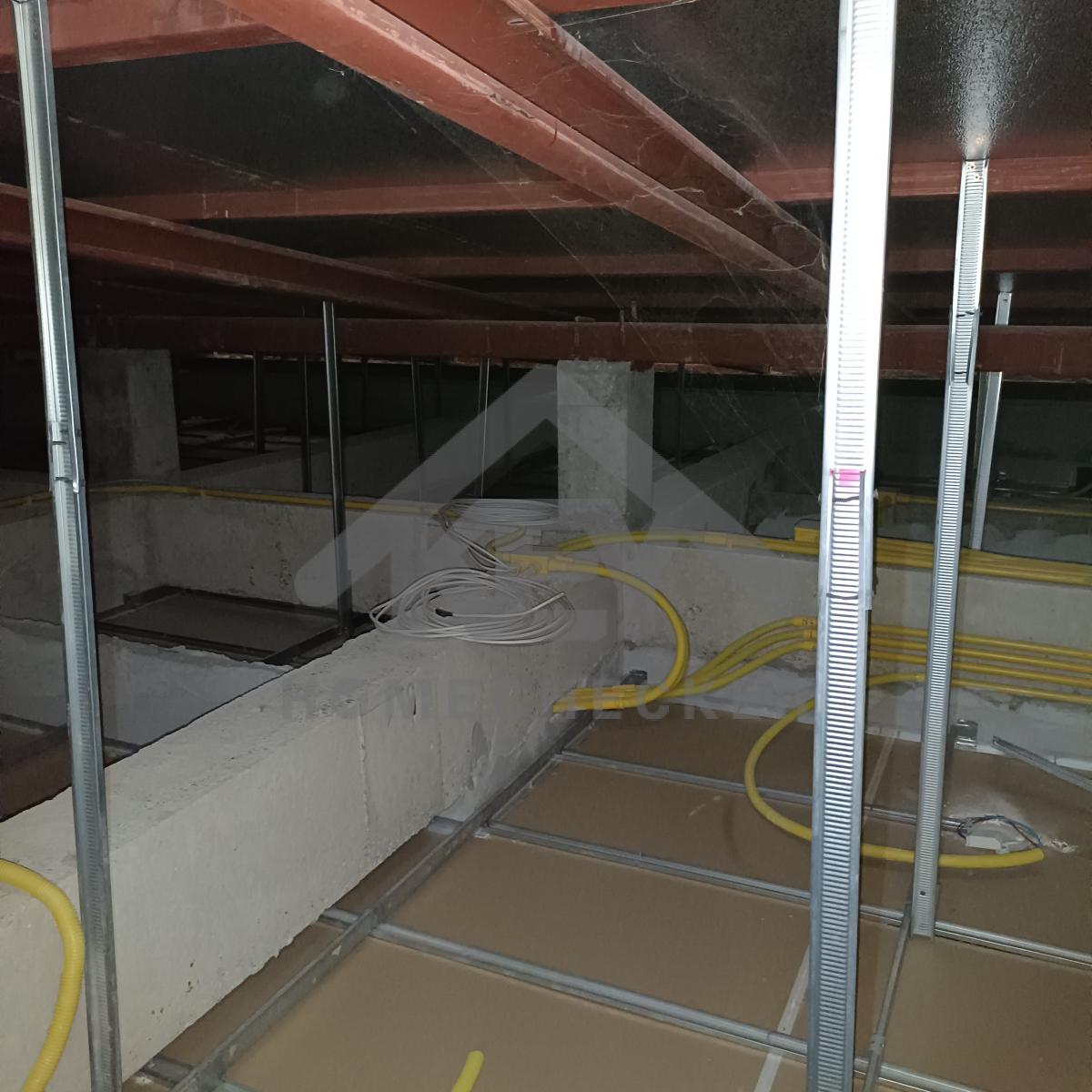 งานตรวจสอบหลังคา