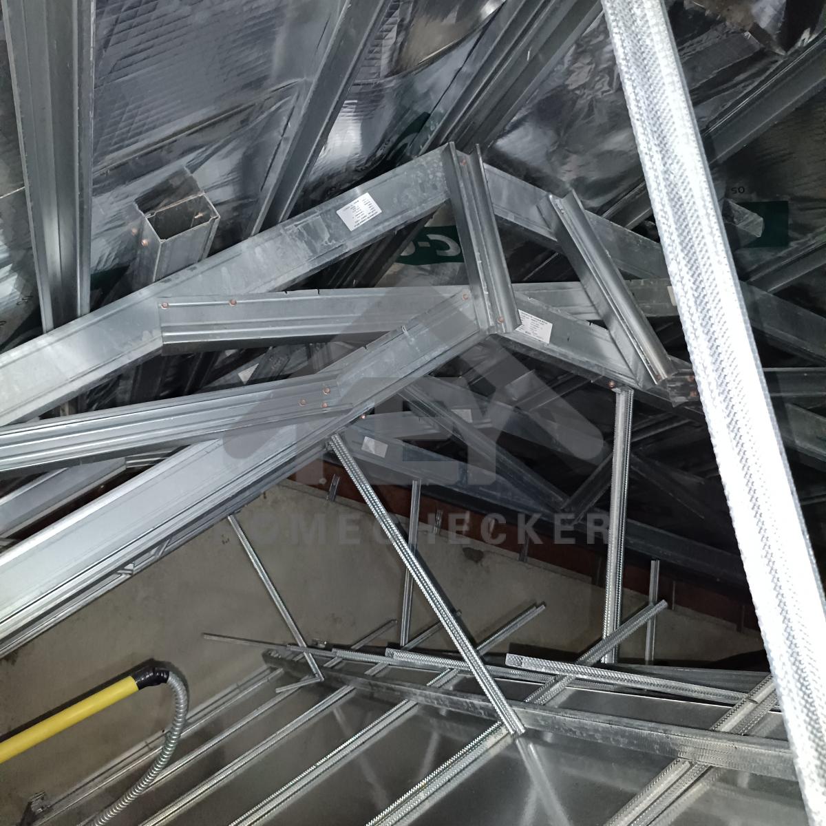 งานตรวจสอบหลังคา