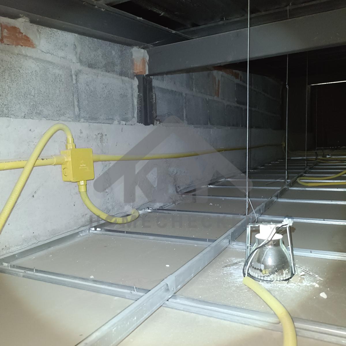 งานตรวจสอบหลังคา