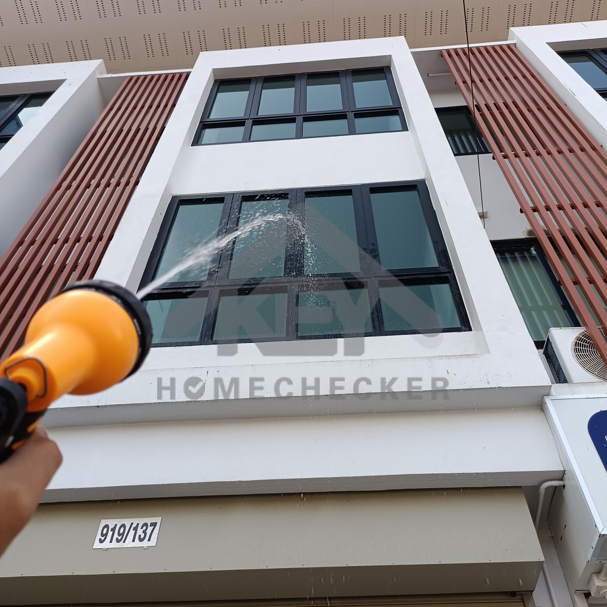 งานเทสน้ำ ประตูหน้าต่าง