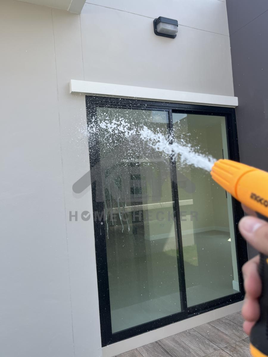 งานเทสน้ำ ประตูหน้าต่าง