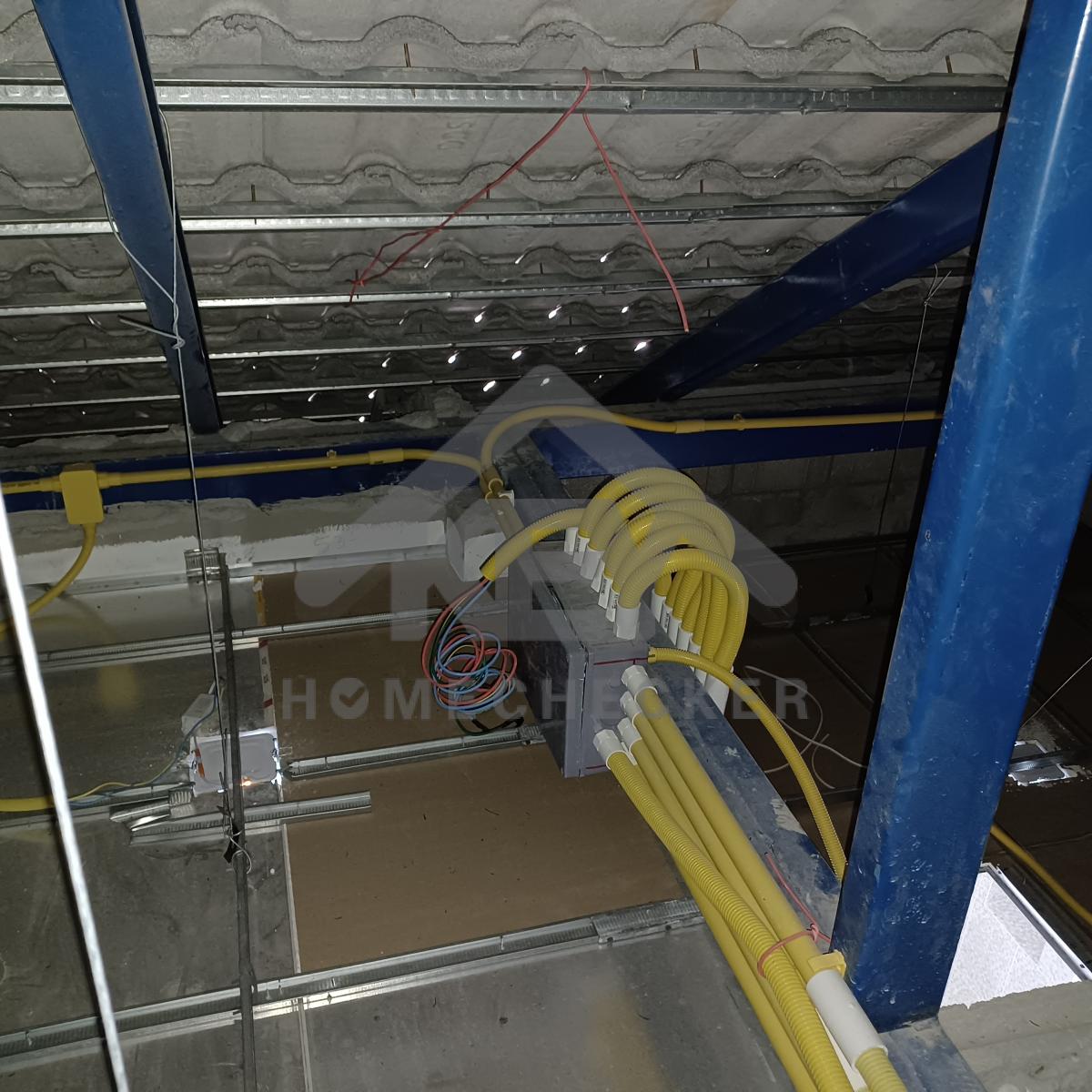 งานตรวจสอบหลังคา