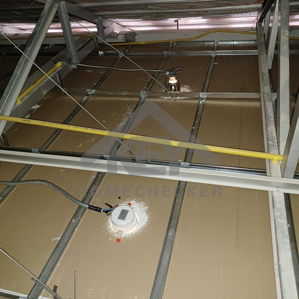 งานตรวจสอบหลังคา