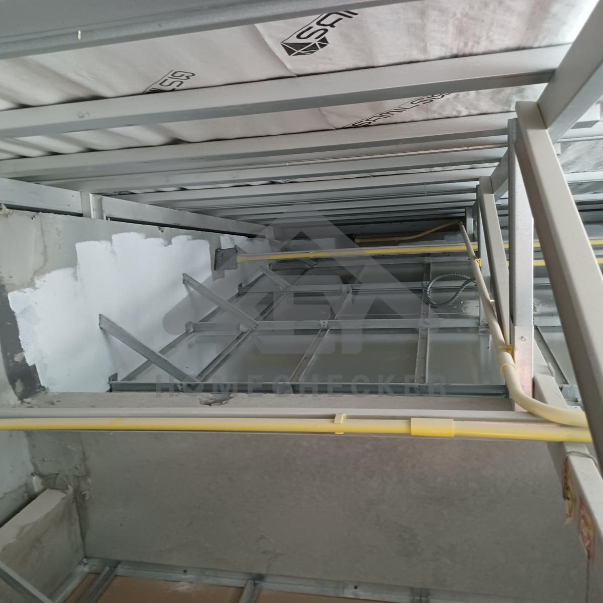 งานตรวจสอบหลังคา