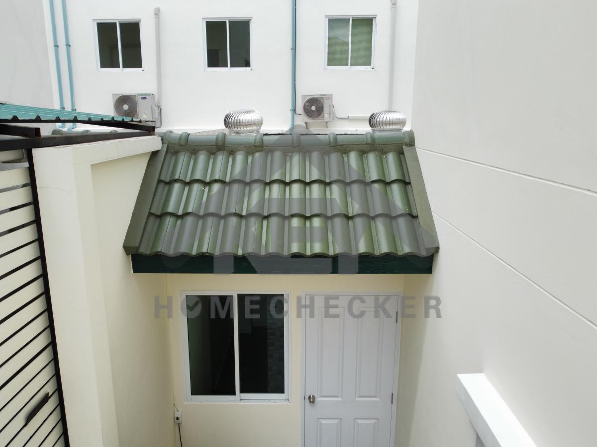 งานตรวจสอบหลังคา