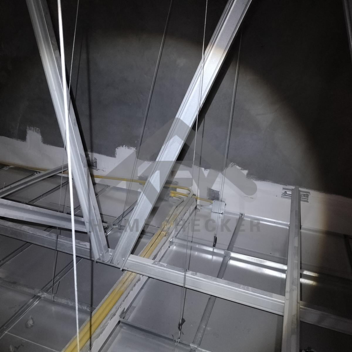 งานตรวจสอบหลังคา