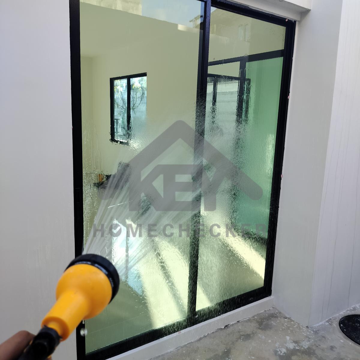 งานเทสน้ำ ประตูหน้าต่าง