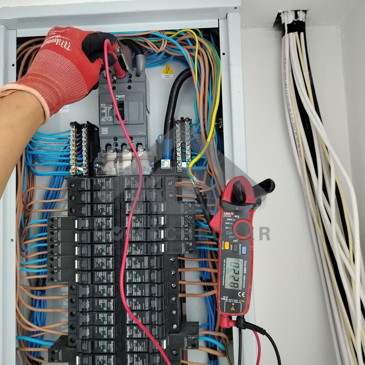 งานไฟฟ้าและระบบความปลอดภัย