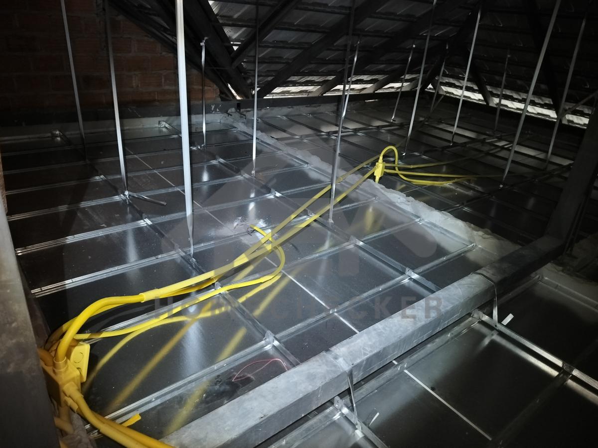 งานตรวจสอบหลังคา