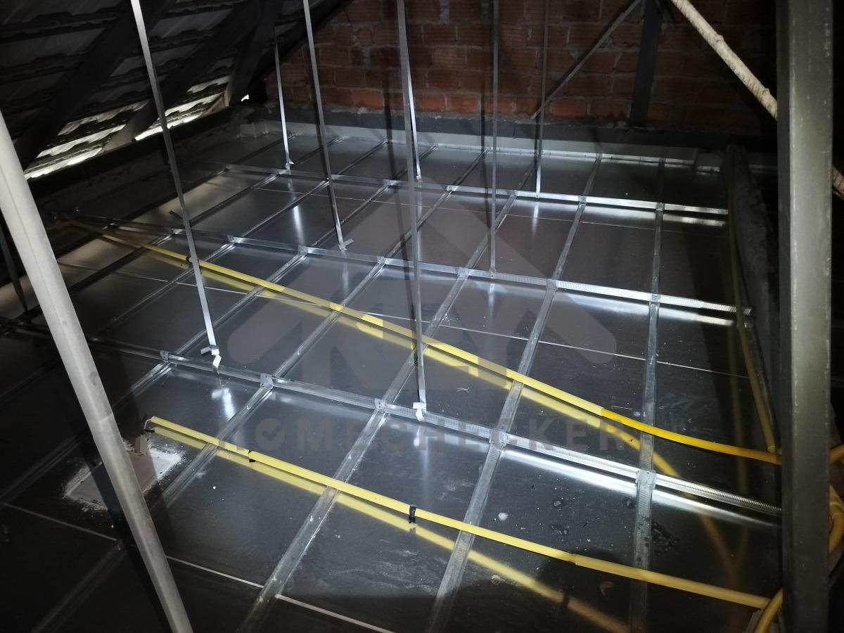 งานตรวจสอบหลังคา